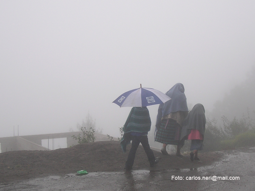 En las alturas y bajo la lluvia