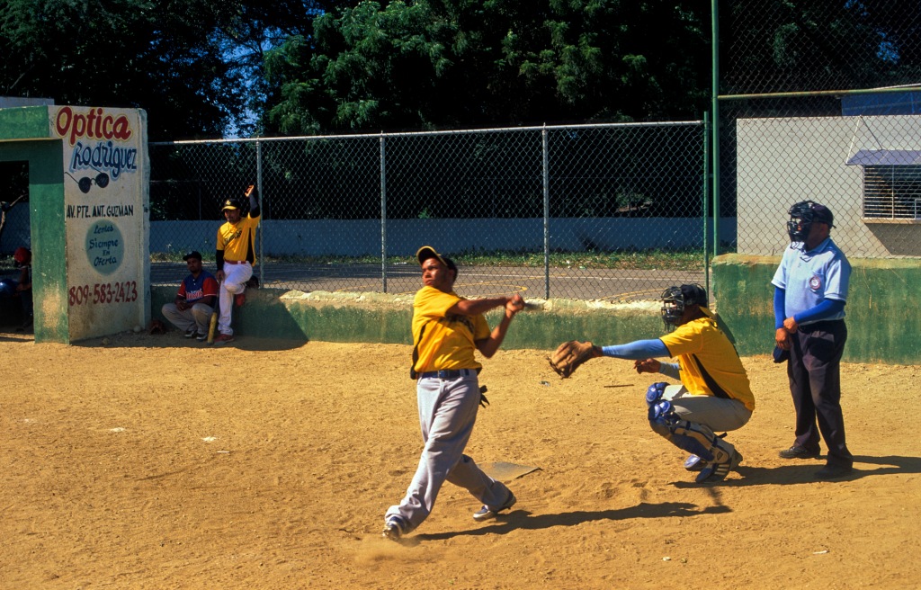 En le fin de la semana los Dominicanos jugar baseball.