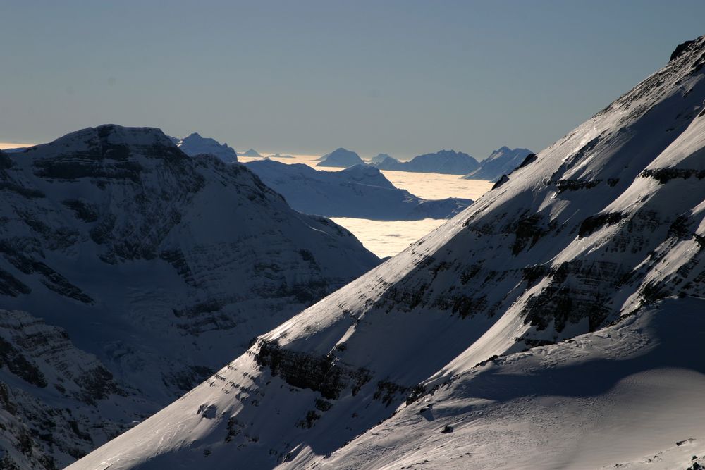 en montant aux dents du midi