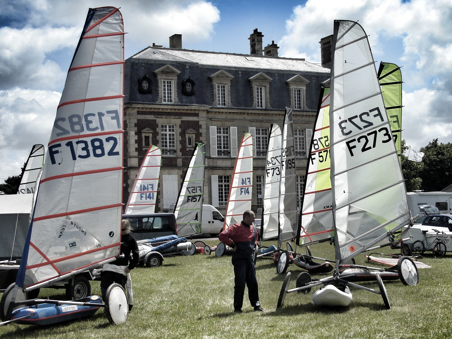 En route en France 11 - char à voile - ein herrschaftlicher Parkplatz