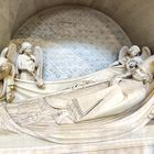 En visitant la cathédrale Saint Front à Périgueux