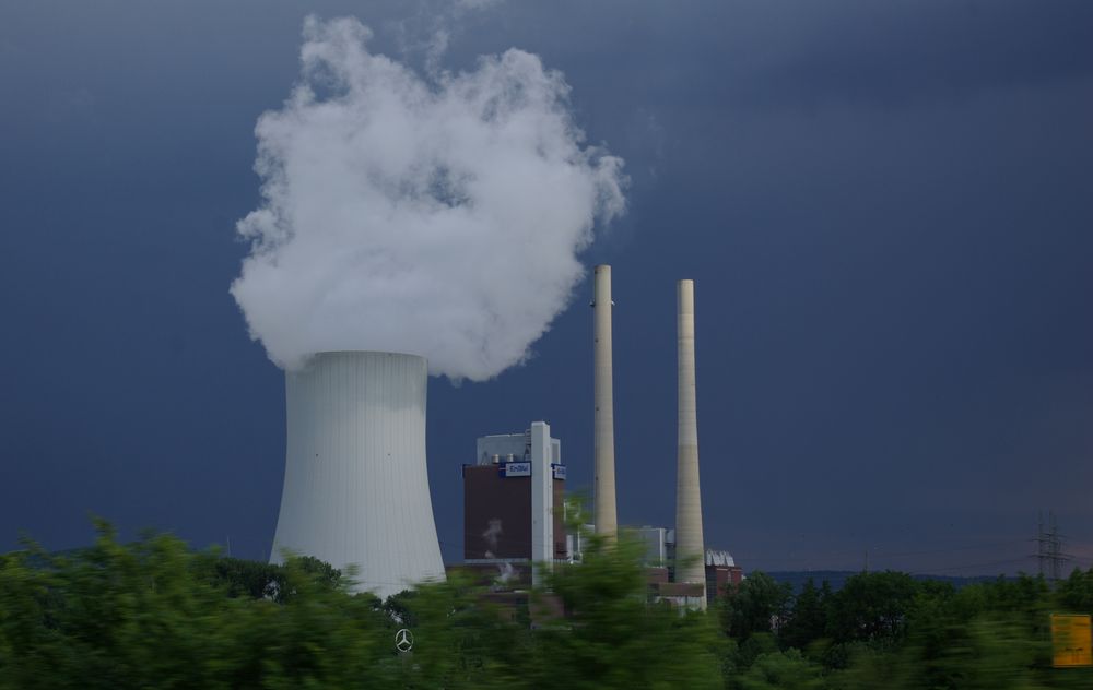 ENBW Heilbronn aus dem Auto von der Autobahn