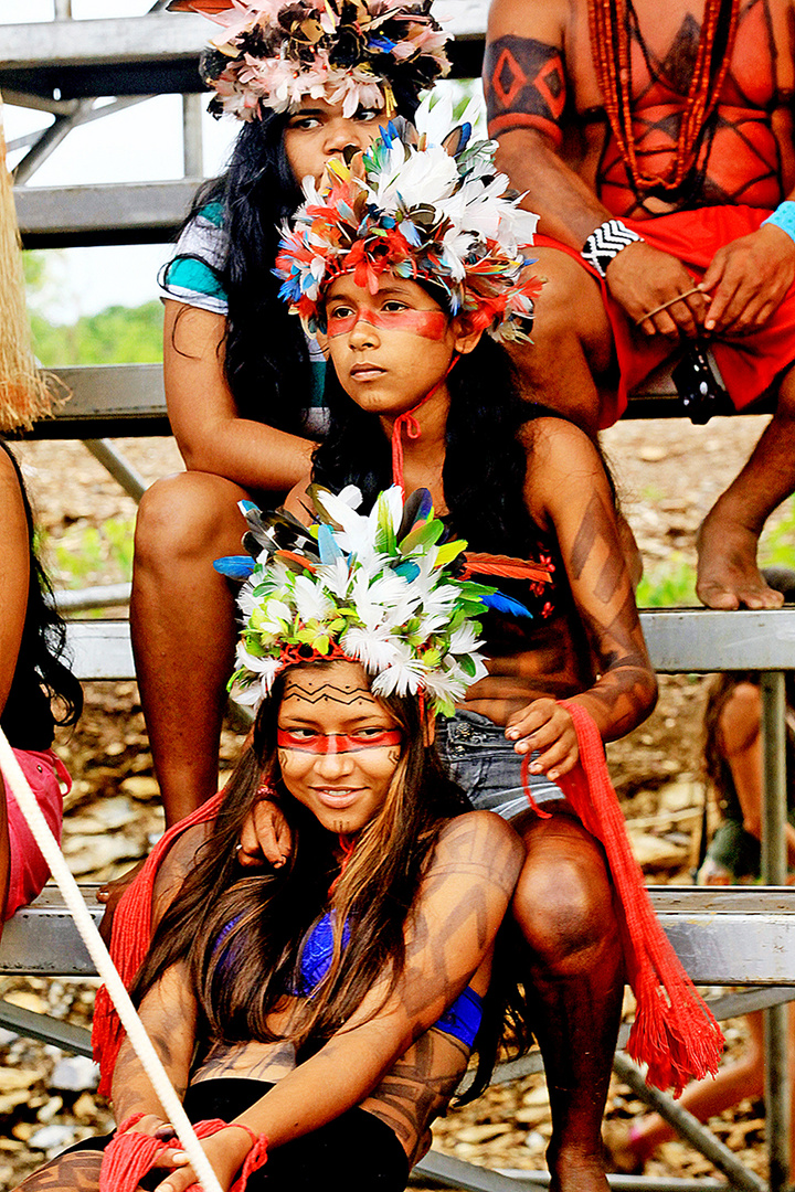 Encontro delle Tribou Endegenas Indios