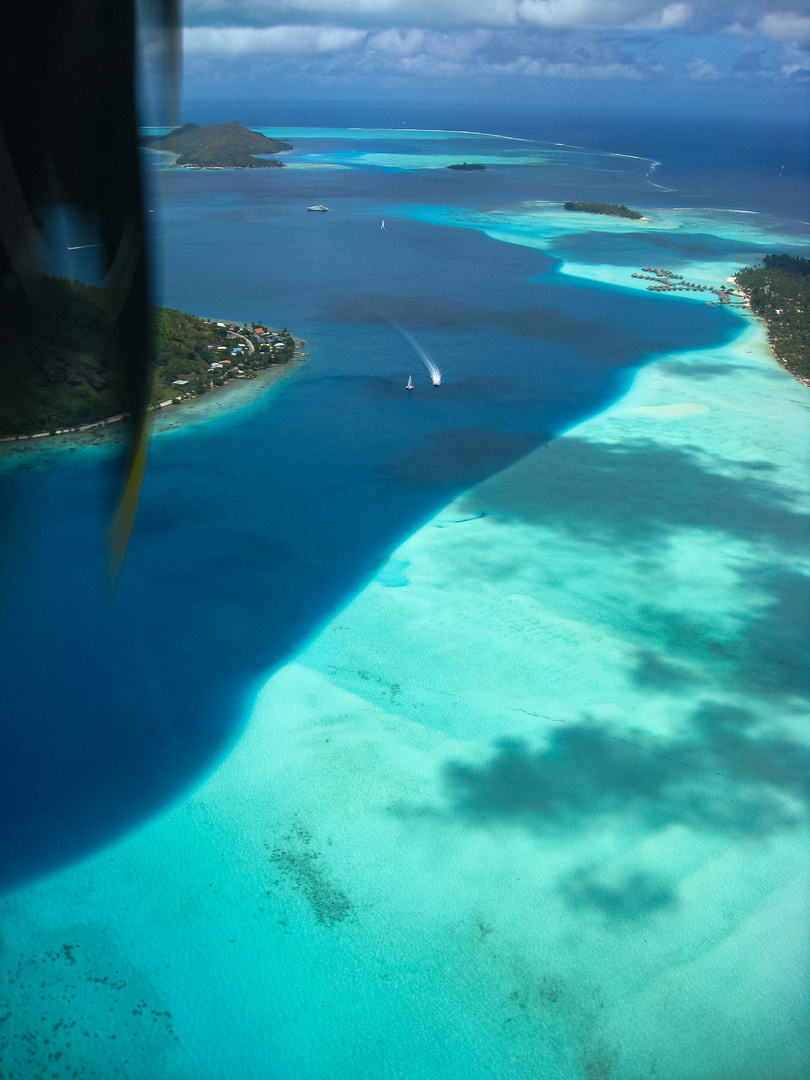 Endanflug auf Bora Bora