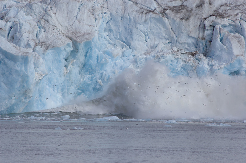Ende der Eiszeit - Kalbender Gletscher, Svalbard/Spitzbergen