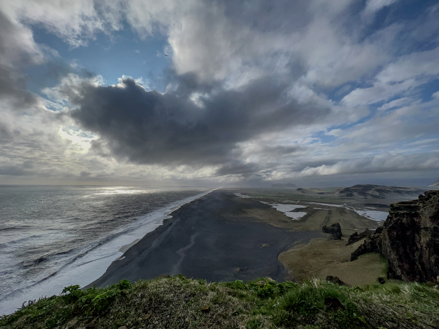 endless black beach