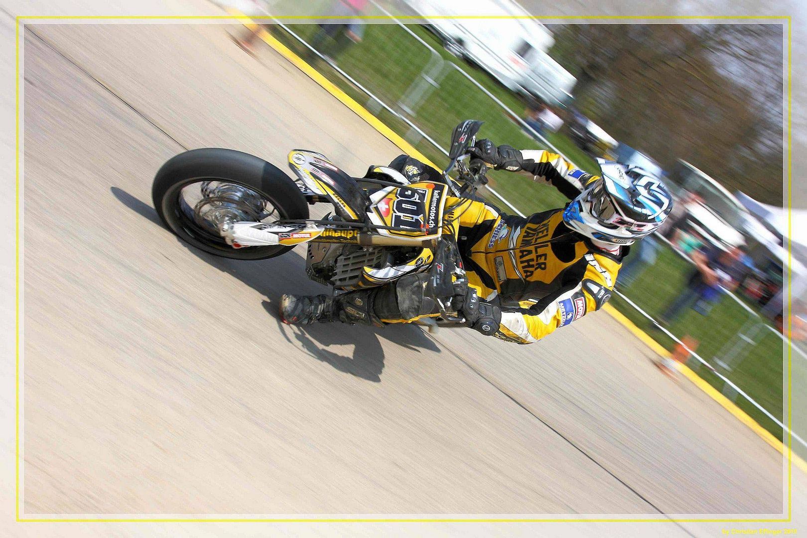 Endlich! Die Supermoto Saison geht los.