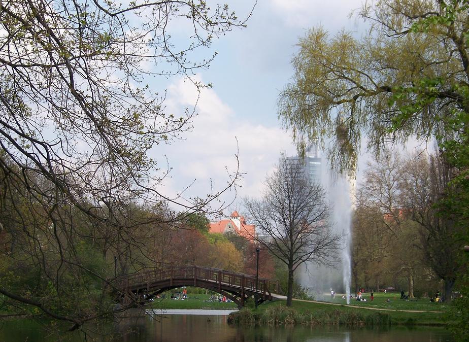 Endlich Frühling, Clara-Zetkin-Park In Leipzig.