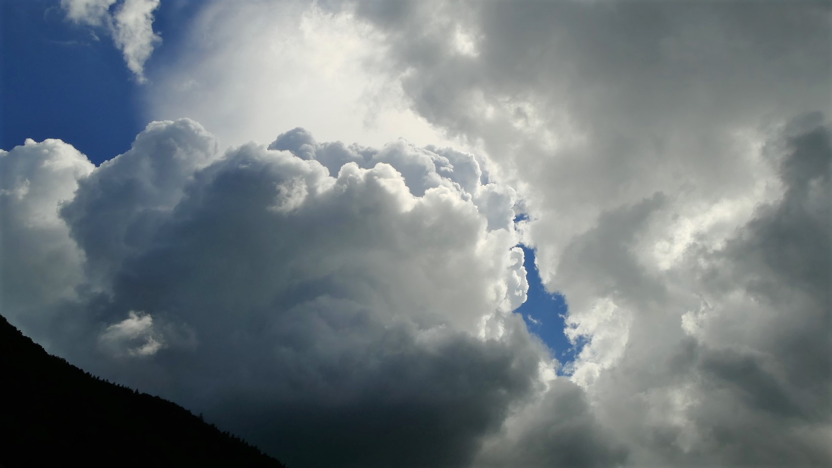 Endlich habe ich ein Loch in den Wolken gefunden