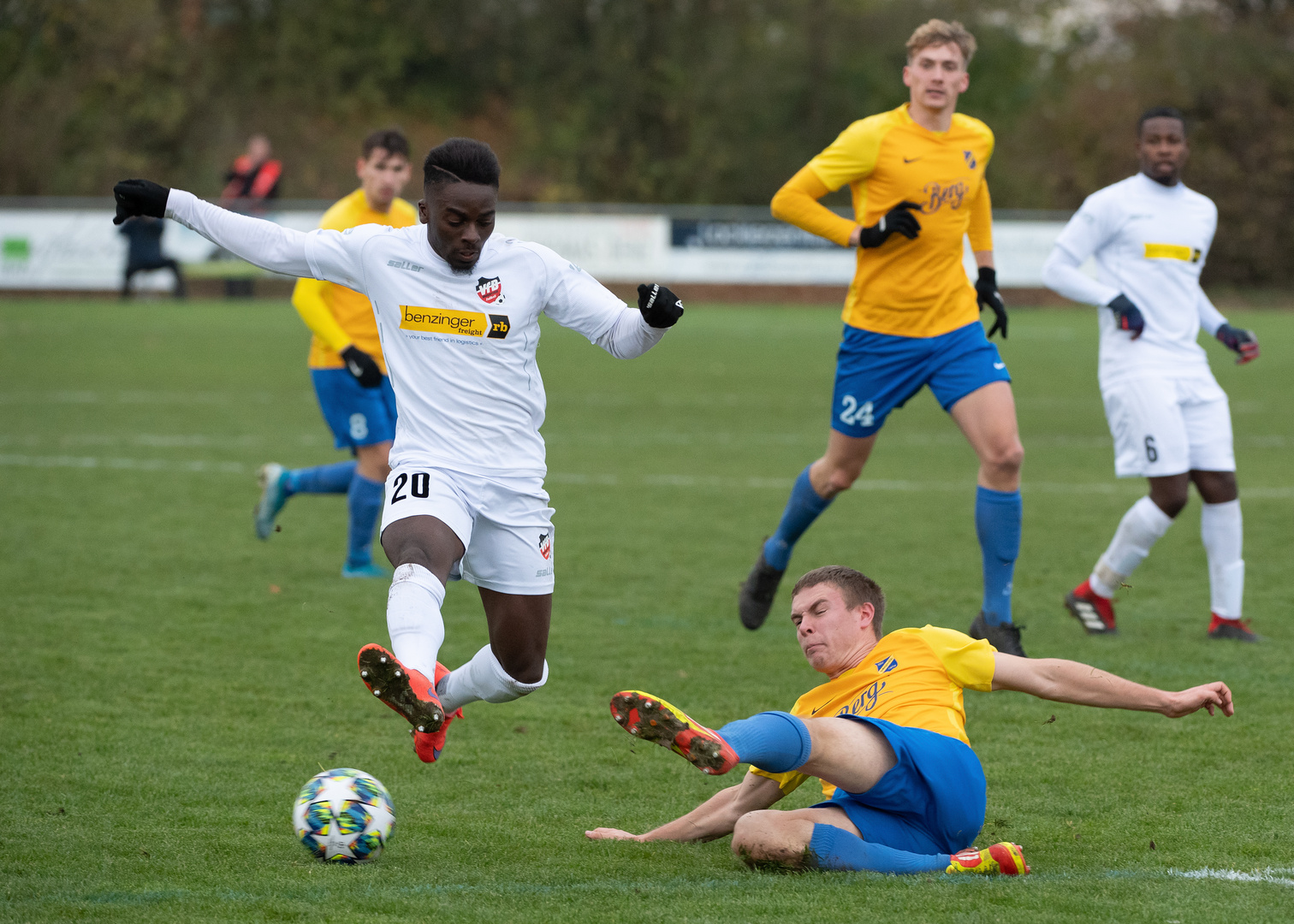 Endlich wieder mal ein Fußballbild