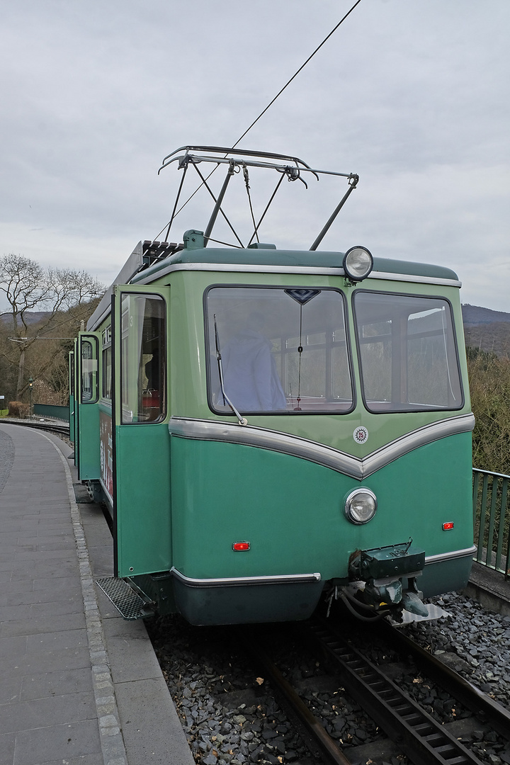 Endstation bzw. Bergstation der Drachenfelsbahn im Siebengebirge