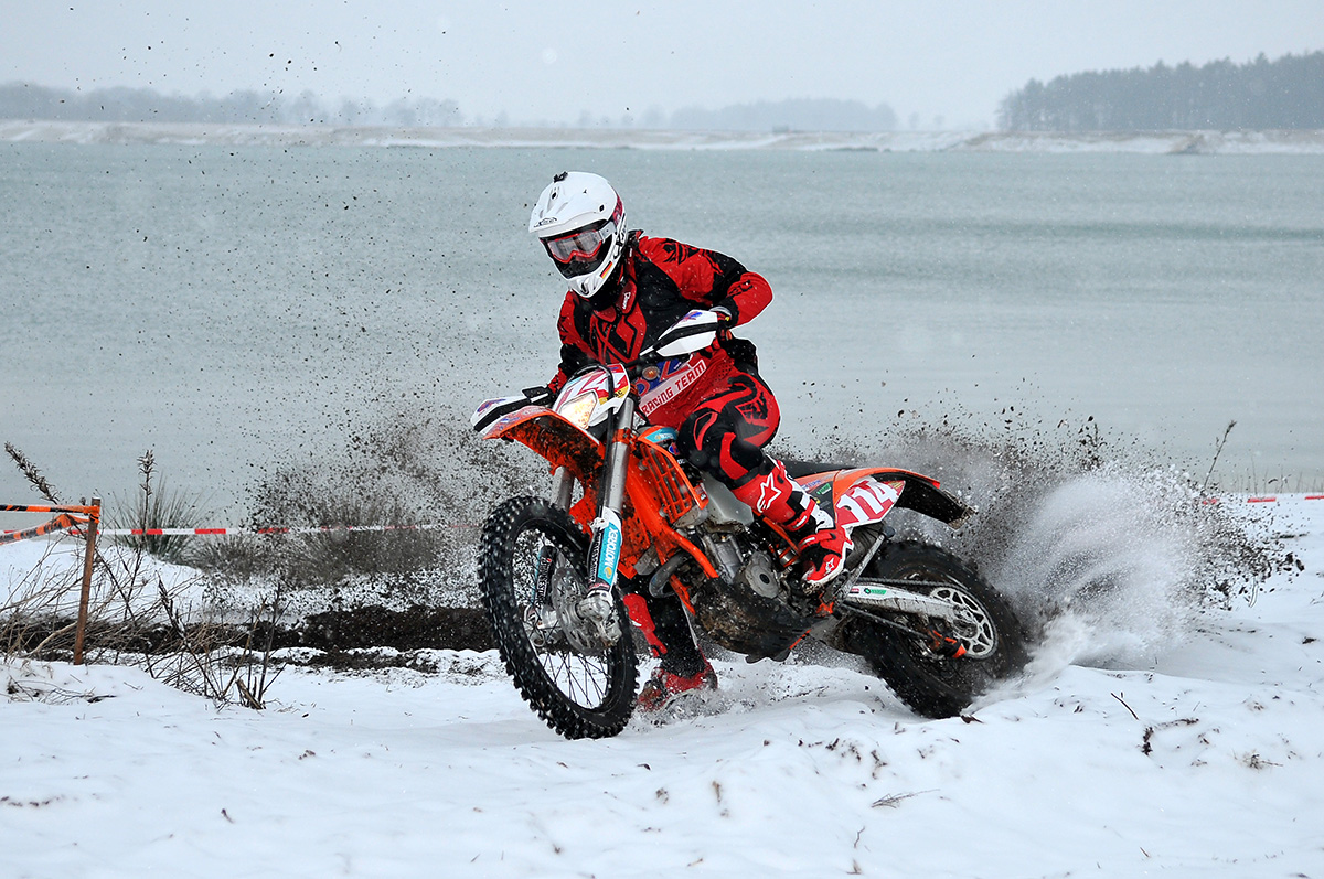 Enduro im Schnee