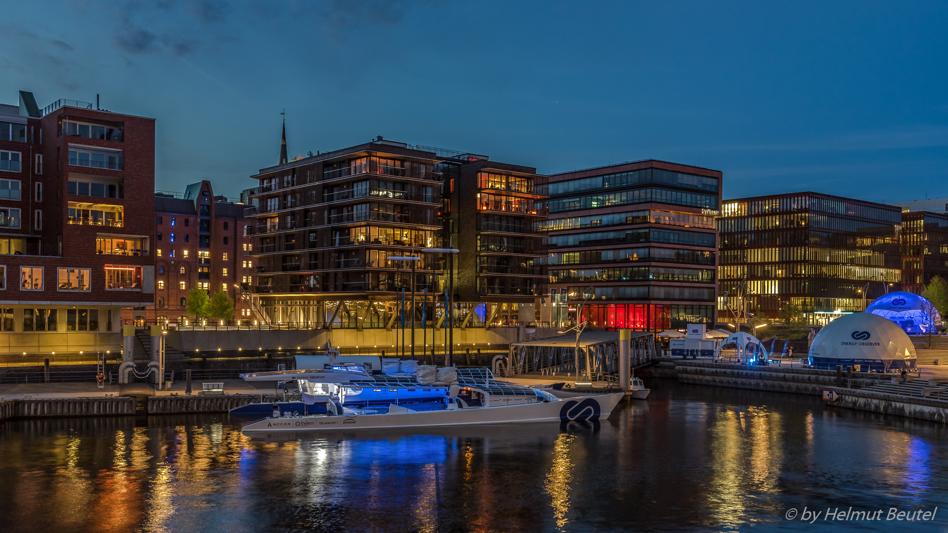 Energy Observer im Traditionschiffhafen