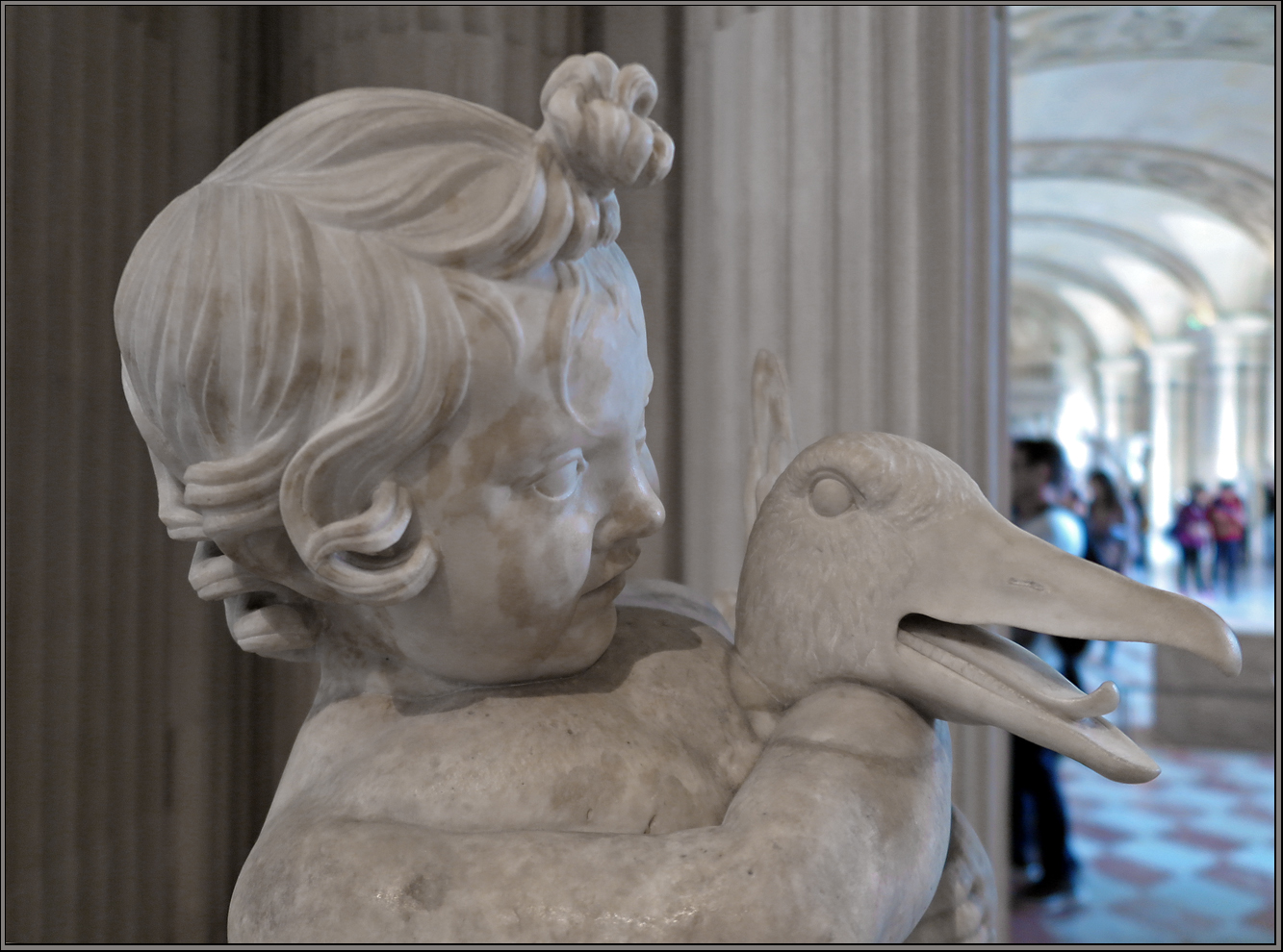 "Enfant luttant avec une oie" - Louvre - Paris