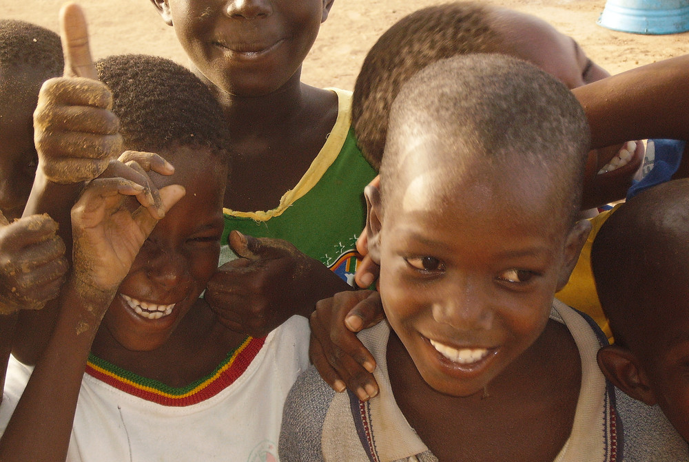 enfants dans le village de Saye en Mauritanie