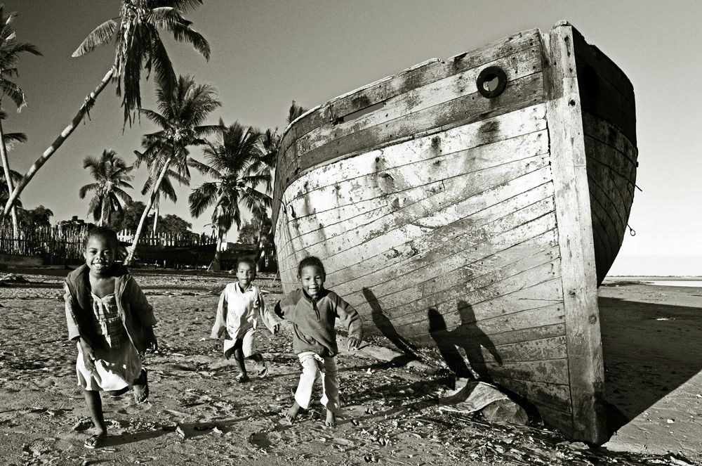 enfants de belo sur mer