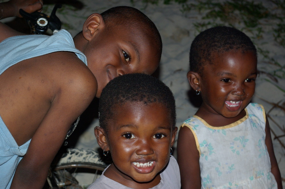 Enfants Malgash sur la plage