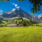 Eng-Alm im Karwendel mit Blick auf Laliderer Wände