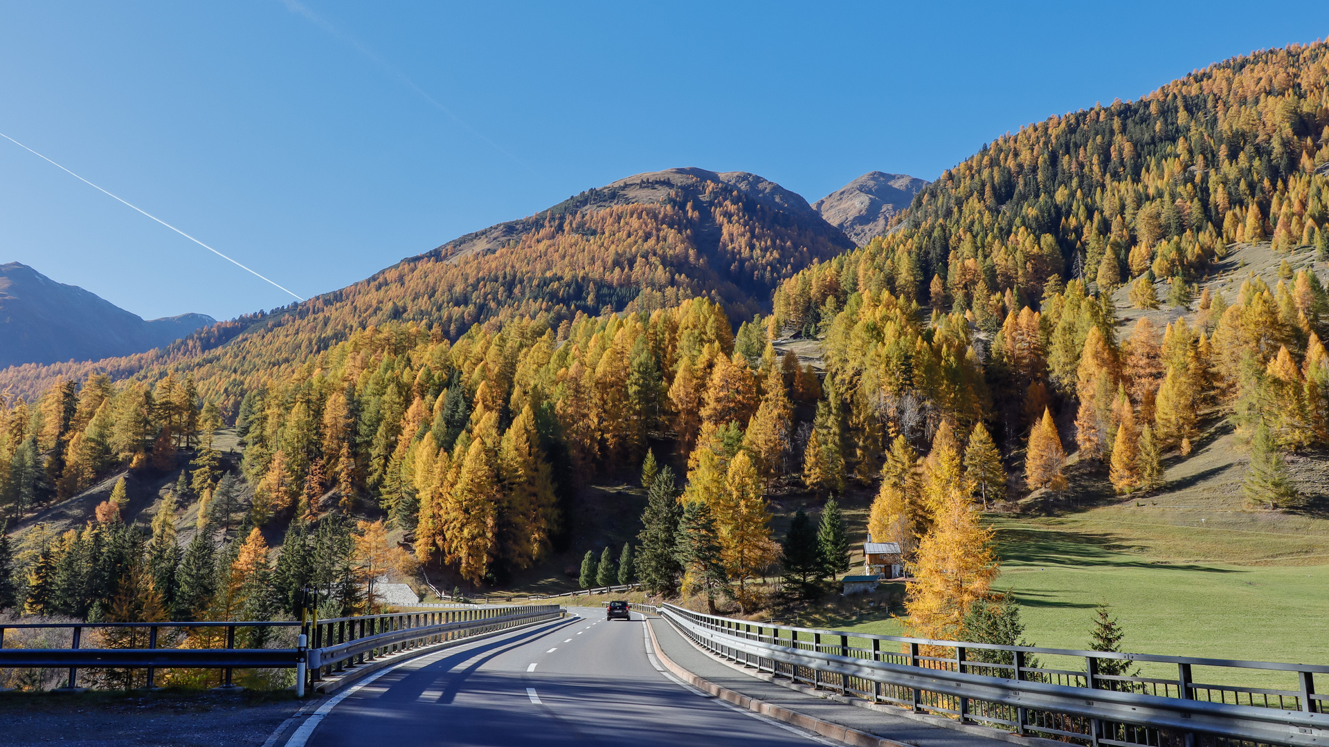 ENGADIN mit Herbstzauberwald