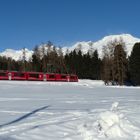 Engadin = und sein blauer Himmel / y su cielo azul / et son ciel bleu...02