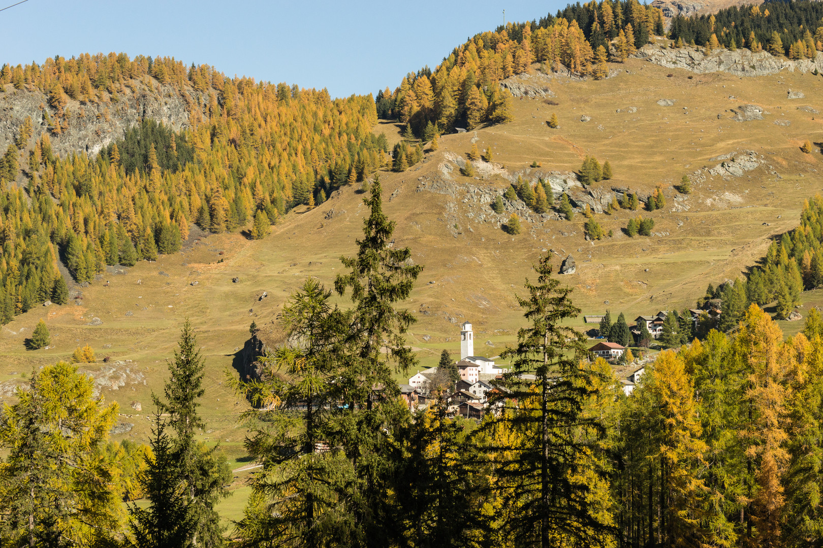 Engadin_Bergdorf Sur am Juilierpas