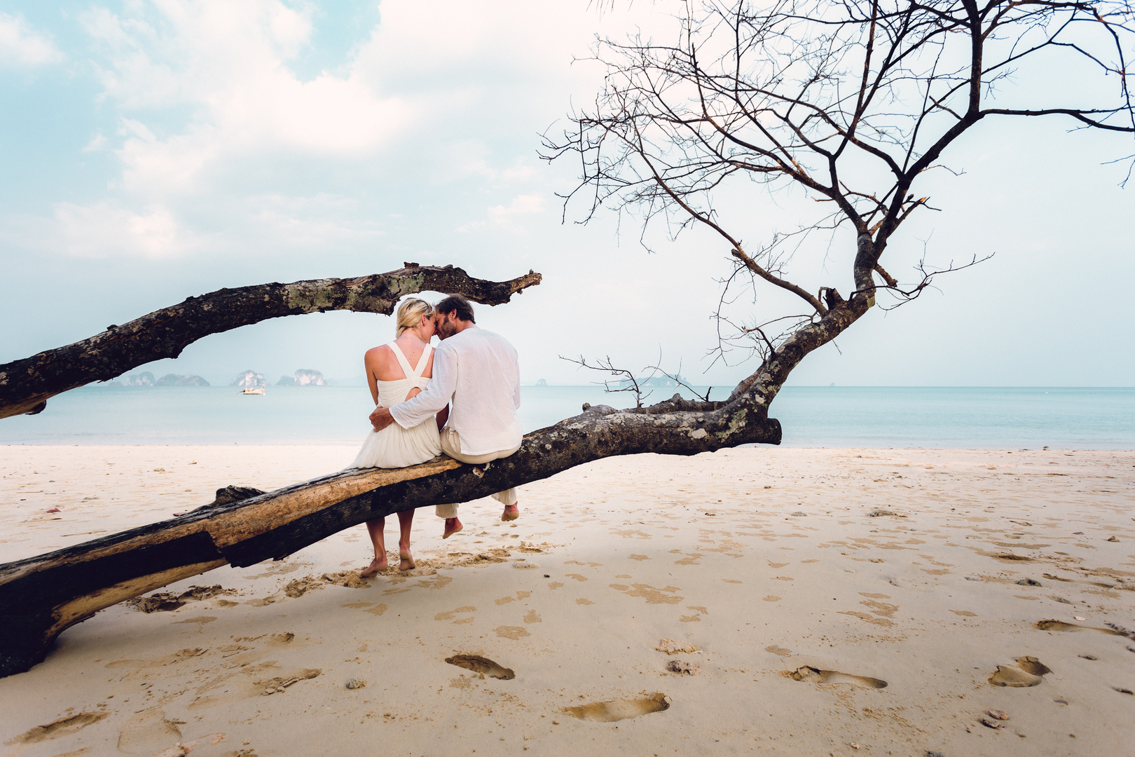 engagement-verlobungsshooting-thailand-strand