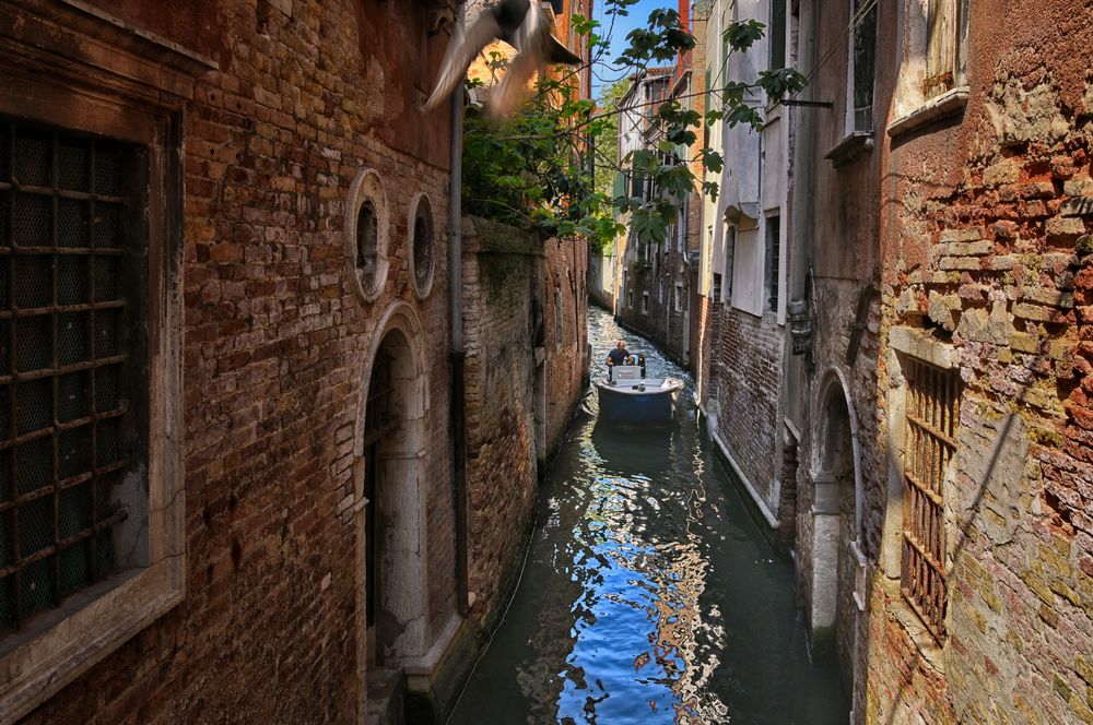 Enge Kanäle Venedig Foto & Bild venezia 2018 Bilder auf Enge Kanäle Venedig Foto & Bild venezia 2018 Bilder auf