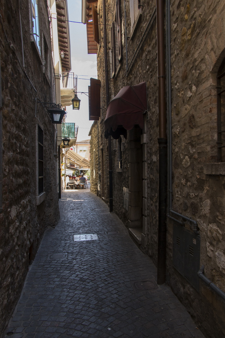 Enge Straße in Lazise am Gardasee