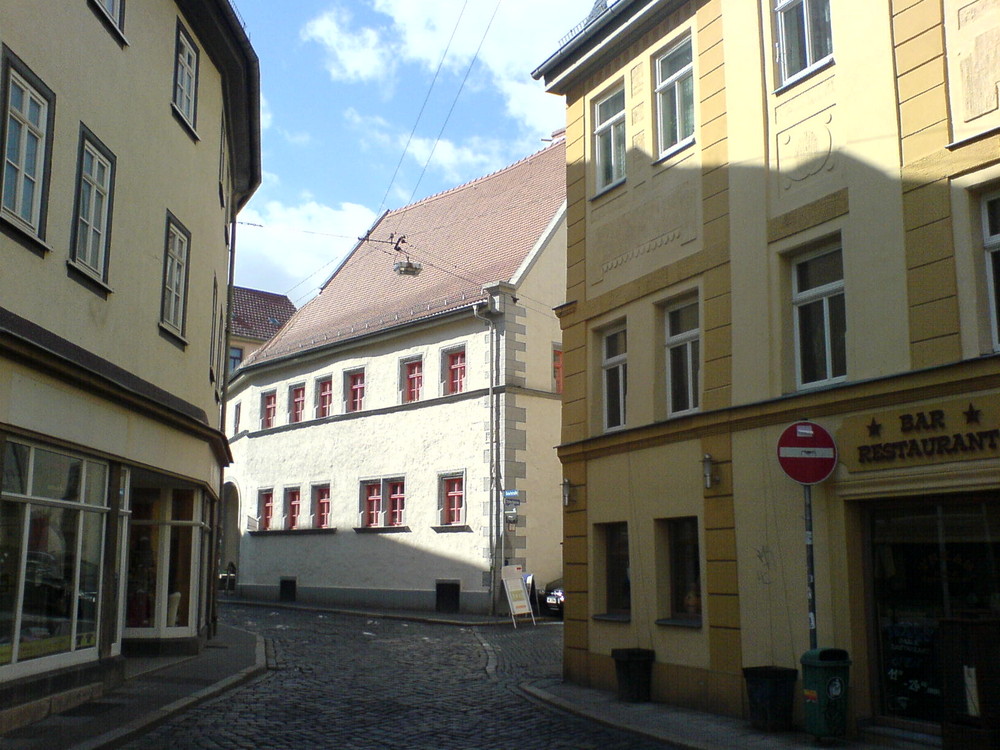 enge Straße in Weimar