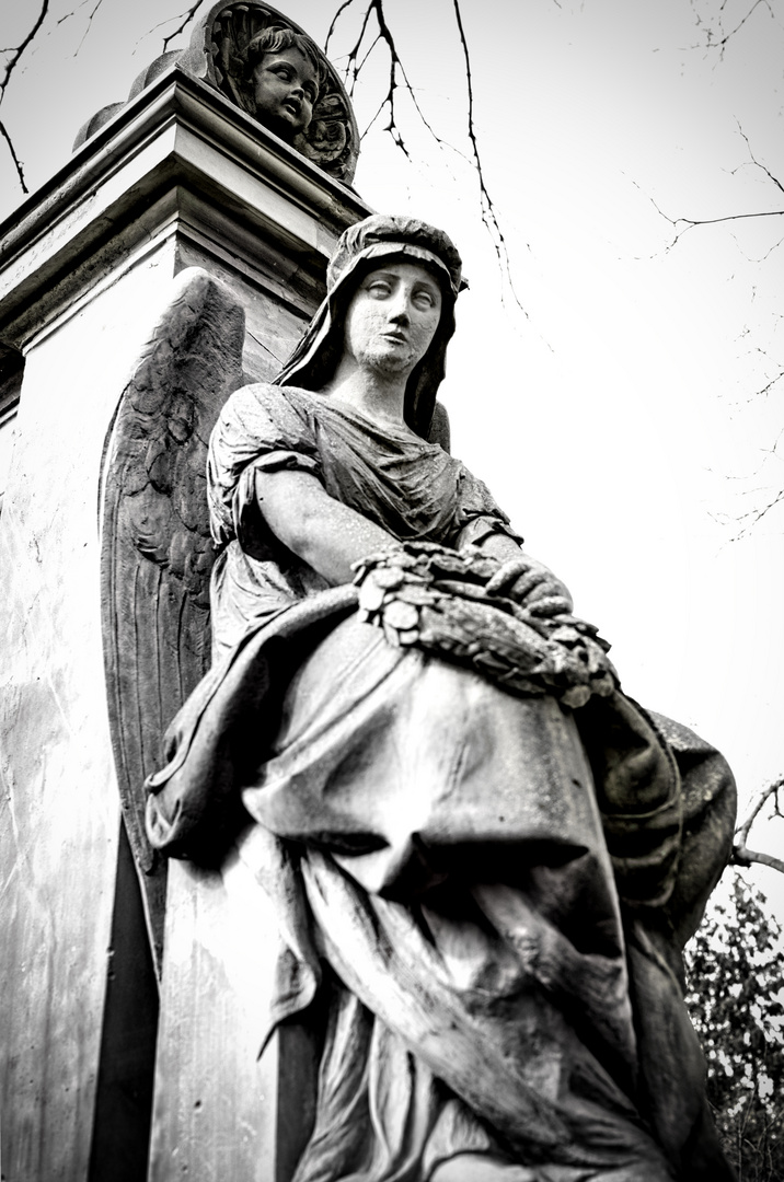 Engel - Detail, Dorotheenstädtischer Friedhof Berlin