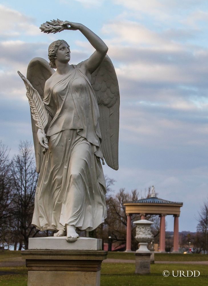 Engel im Schlosspark