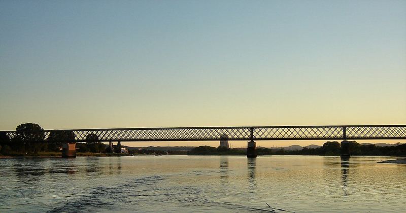 Engerser Eisenbahnbrücke über dem Rhein