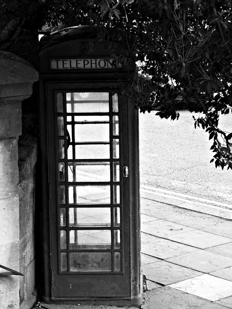 english telephone booth
