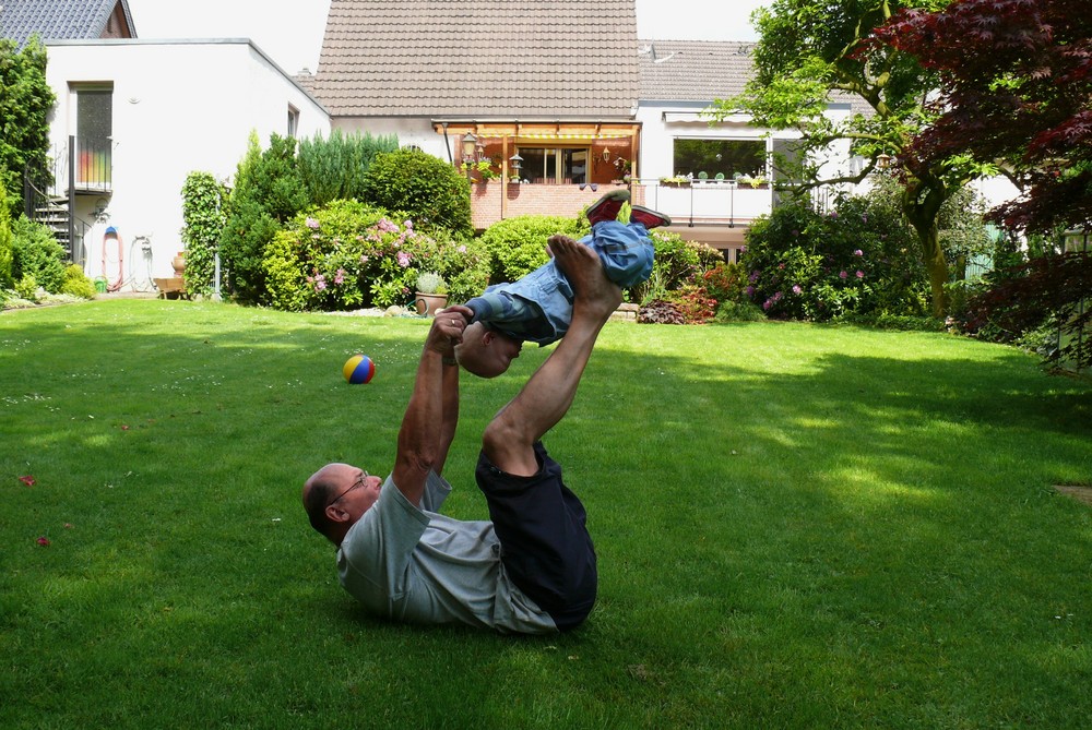 Enkel mit Opa