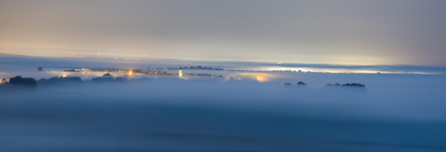 Enkingen im Ries und im Nebel