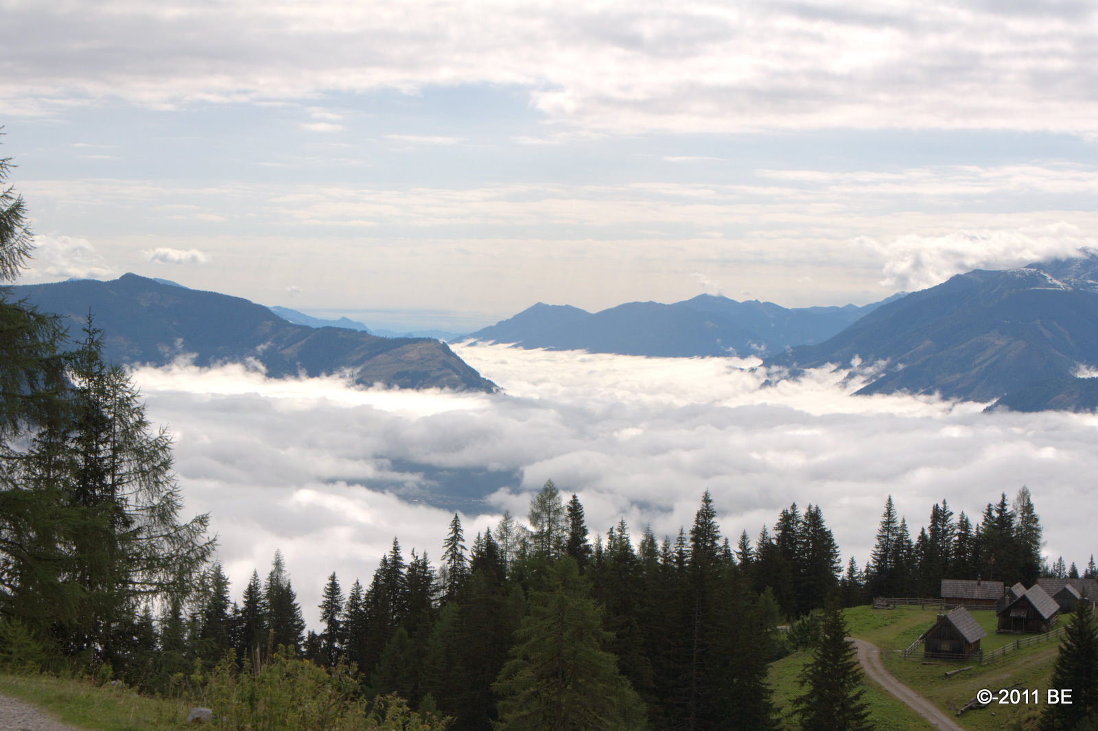 Ennstal und Paltental im Nebel