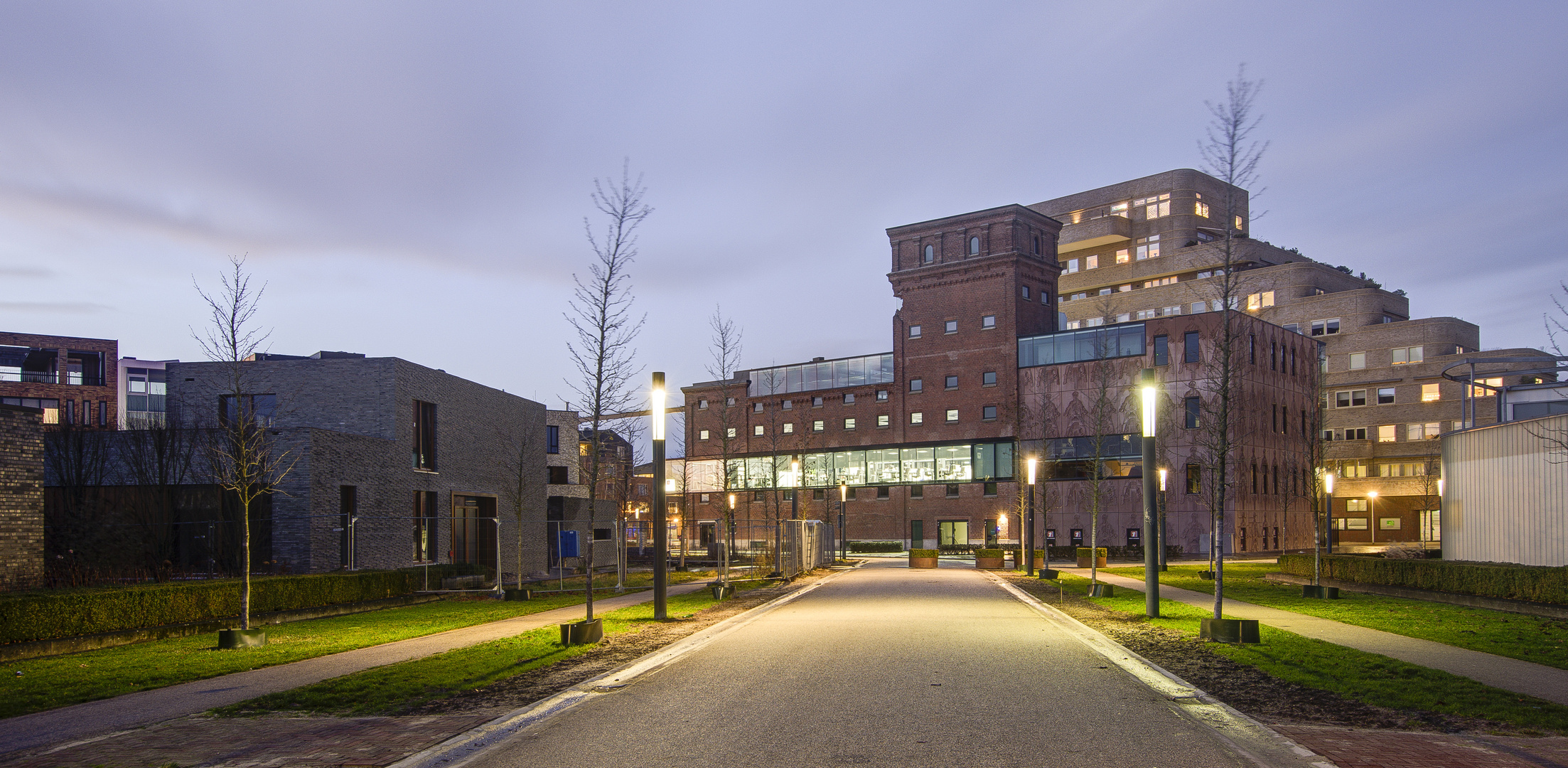 Enschede - Roombeek - Museumlaan - Balengebouw