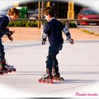 Enseñando al Hermano a Patinar