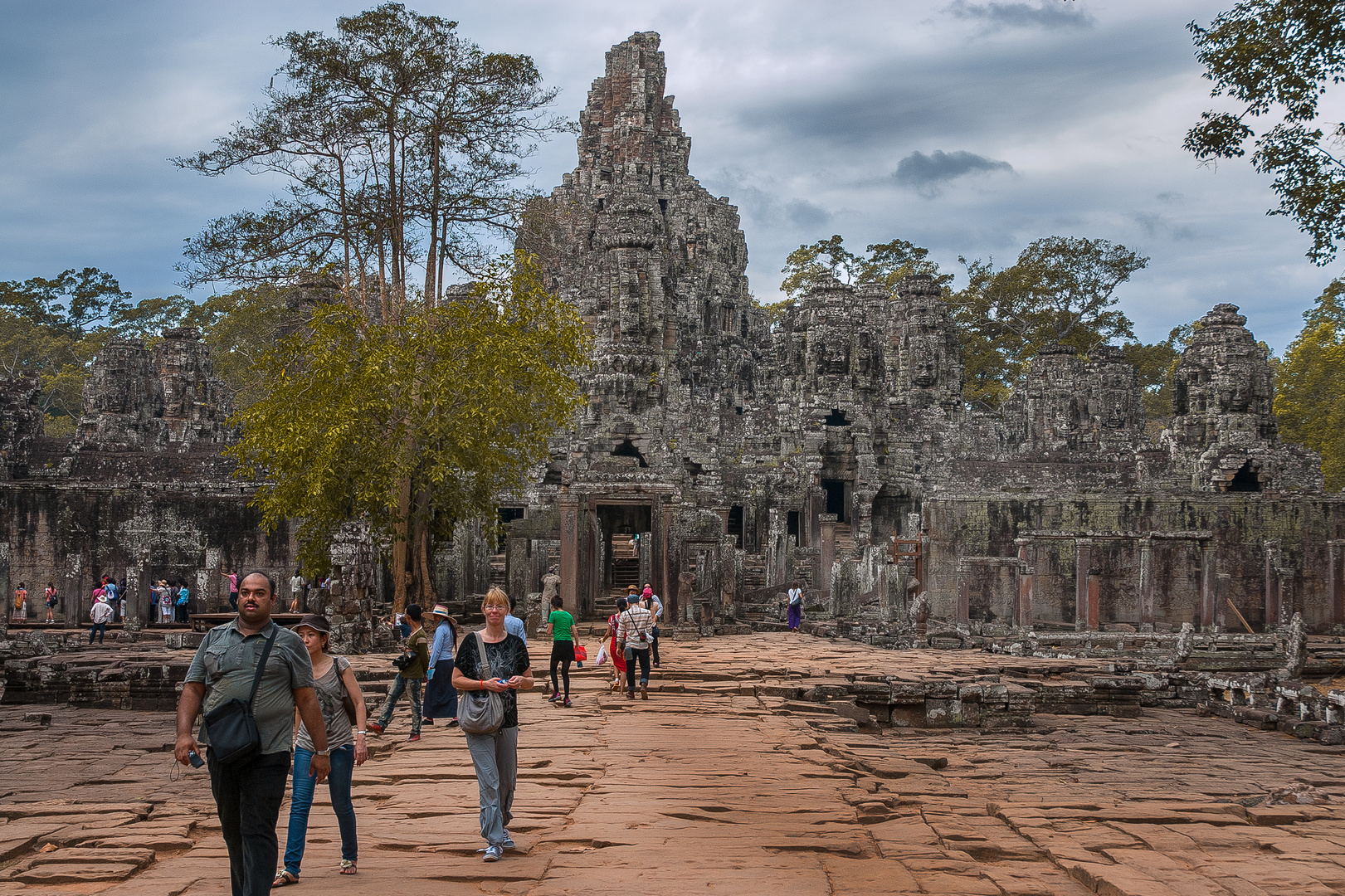 Enter Bayon from the east side