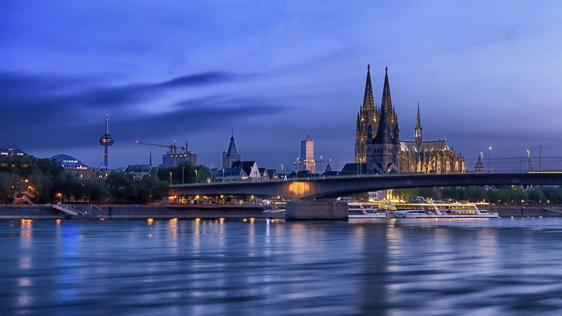 entlang am Rhein