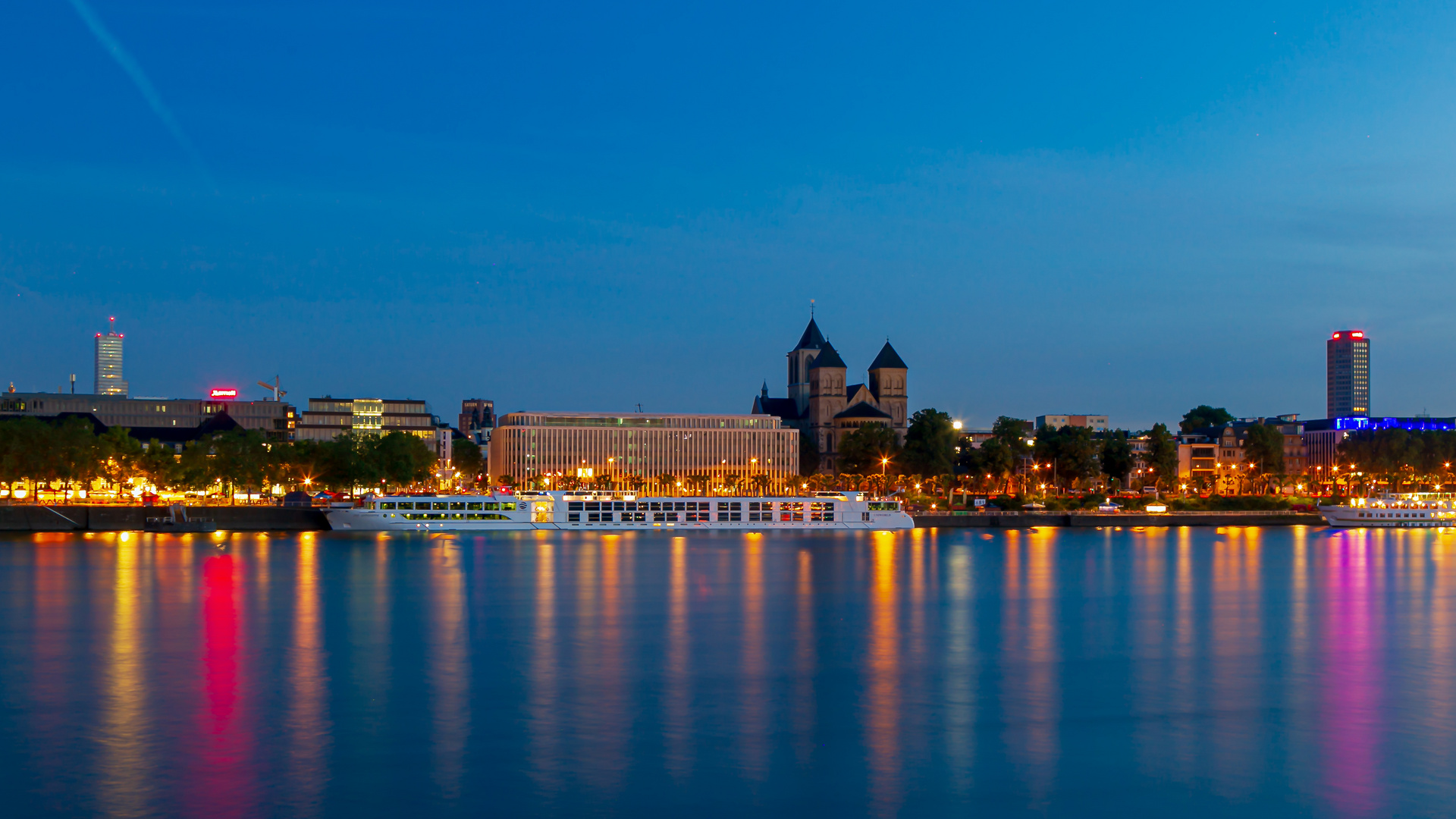 Entlang am Rhein-Köln