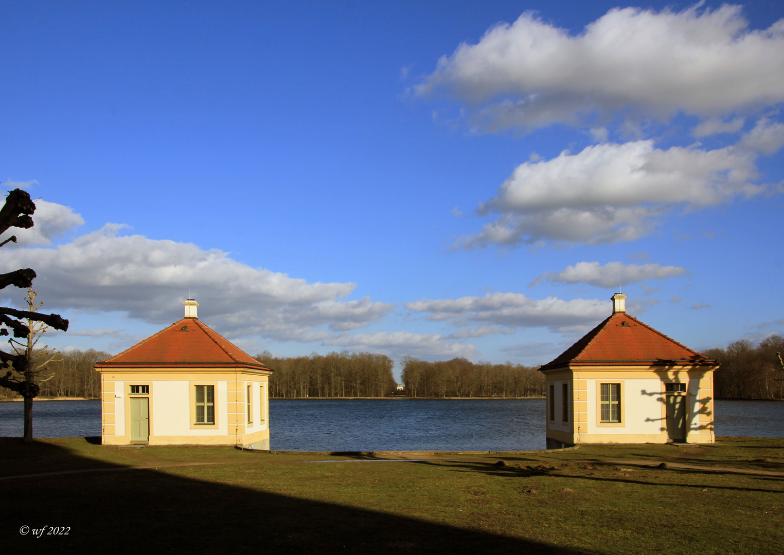 Entlang der Achse mit Blick zum Fasanenschloß