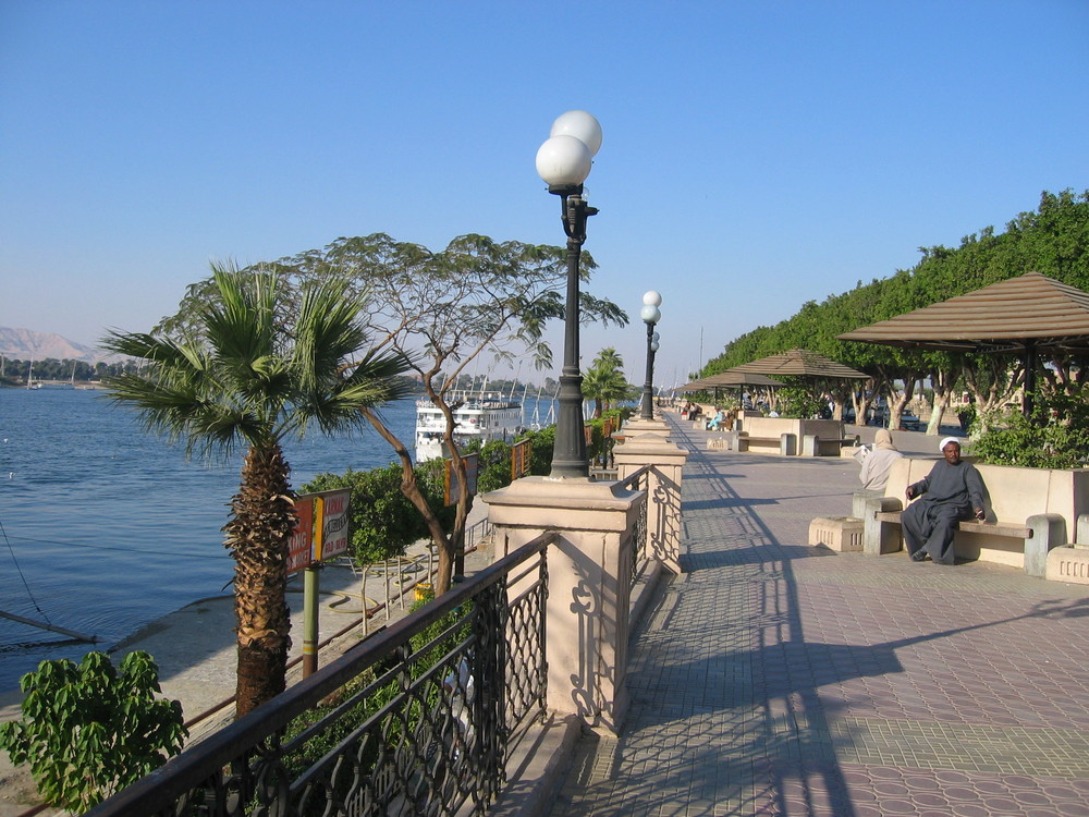 Entlang der Corniche in Luxor