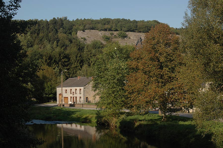 Entlang der Lesse in Belgien