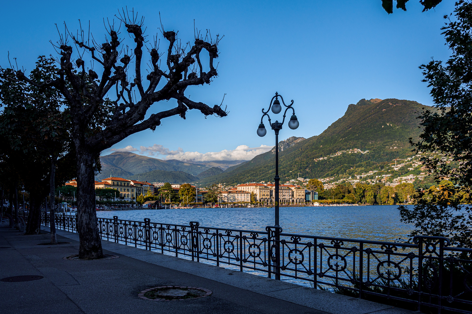 Entlang der Seepromenade