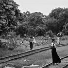 entlang der vorortelinie, yangon, burma 2011