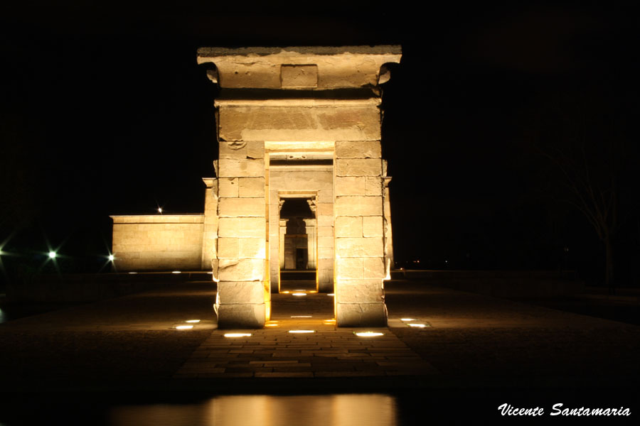 ENTRADA AL TEMPLO DE DEBOB