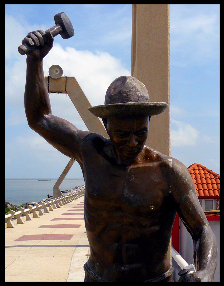 Entrada escollera Coatzacoalcos