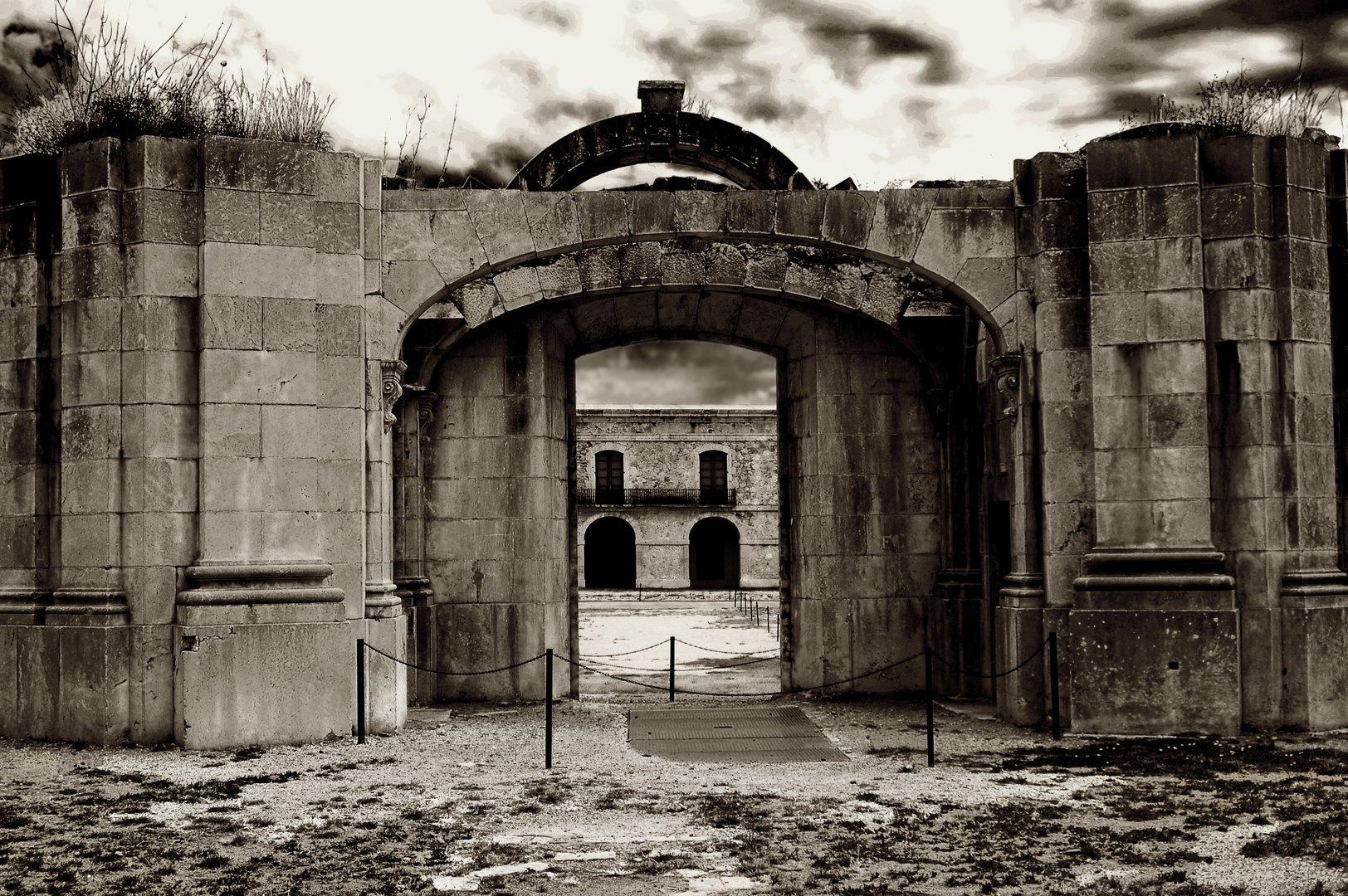 Entrada tenebrosa