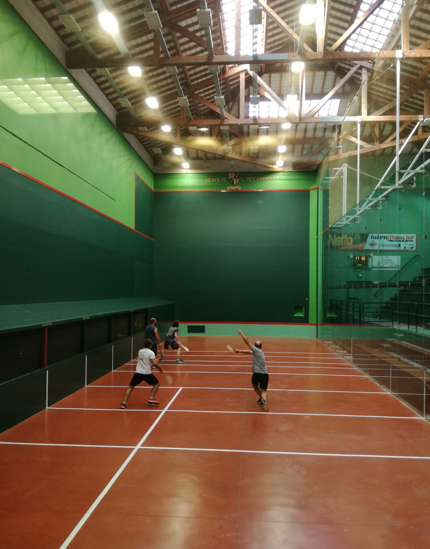 Entrainement au Trinquet de St Pée sur Nivelle